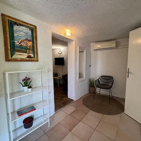 Alex Apartment *