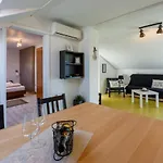 公寓 Alex 茨里克韦尼察
